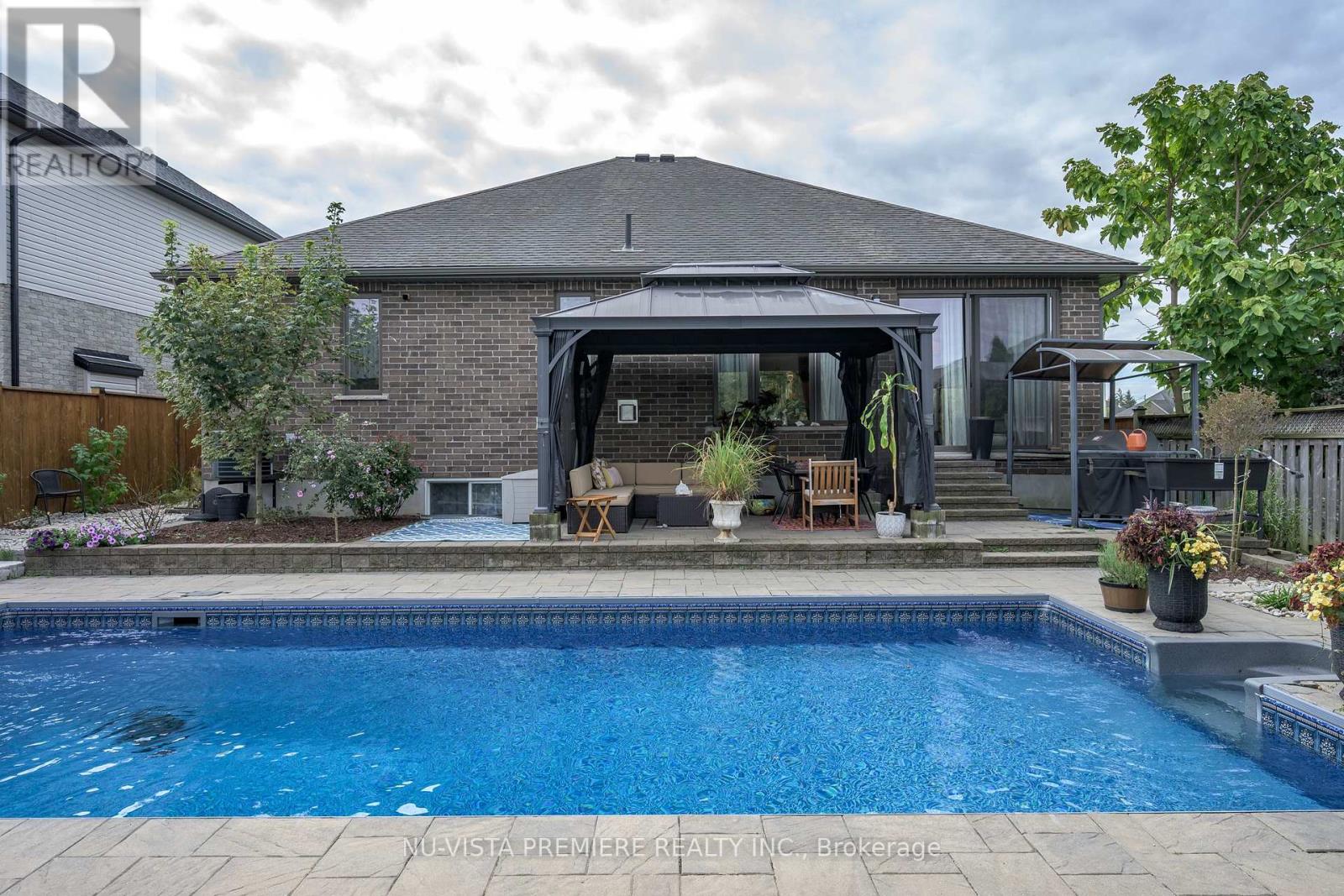 100 STUART AVENUE, Lucan Biddulph (Lucan) — photo 5