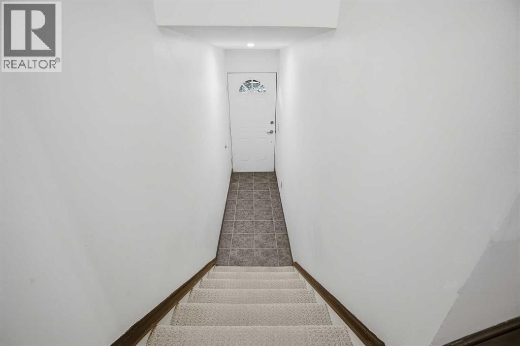 24, 3015 51 Street SW, Calgary — photo 4