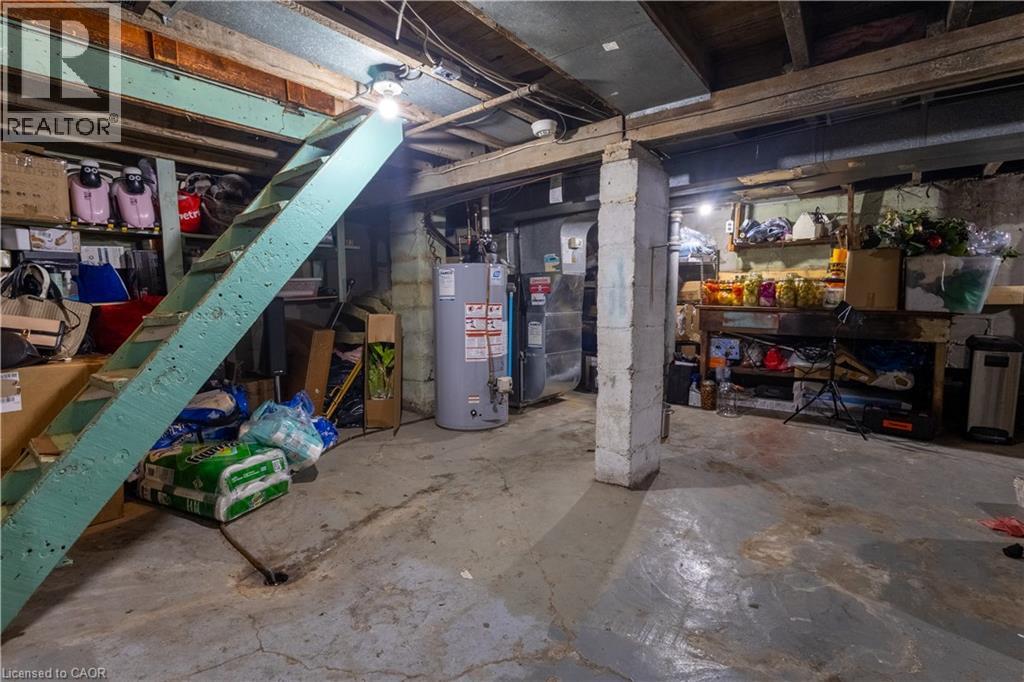 103 TUXEDO Avenue N - 32