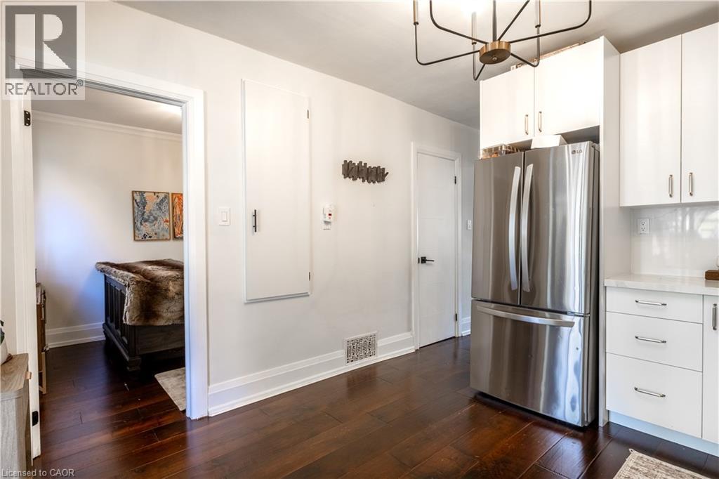 103 TUXEDO Avenue N - 25