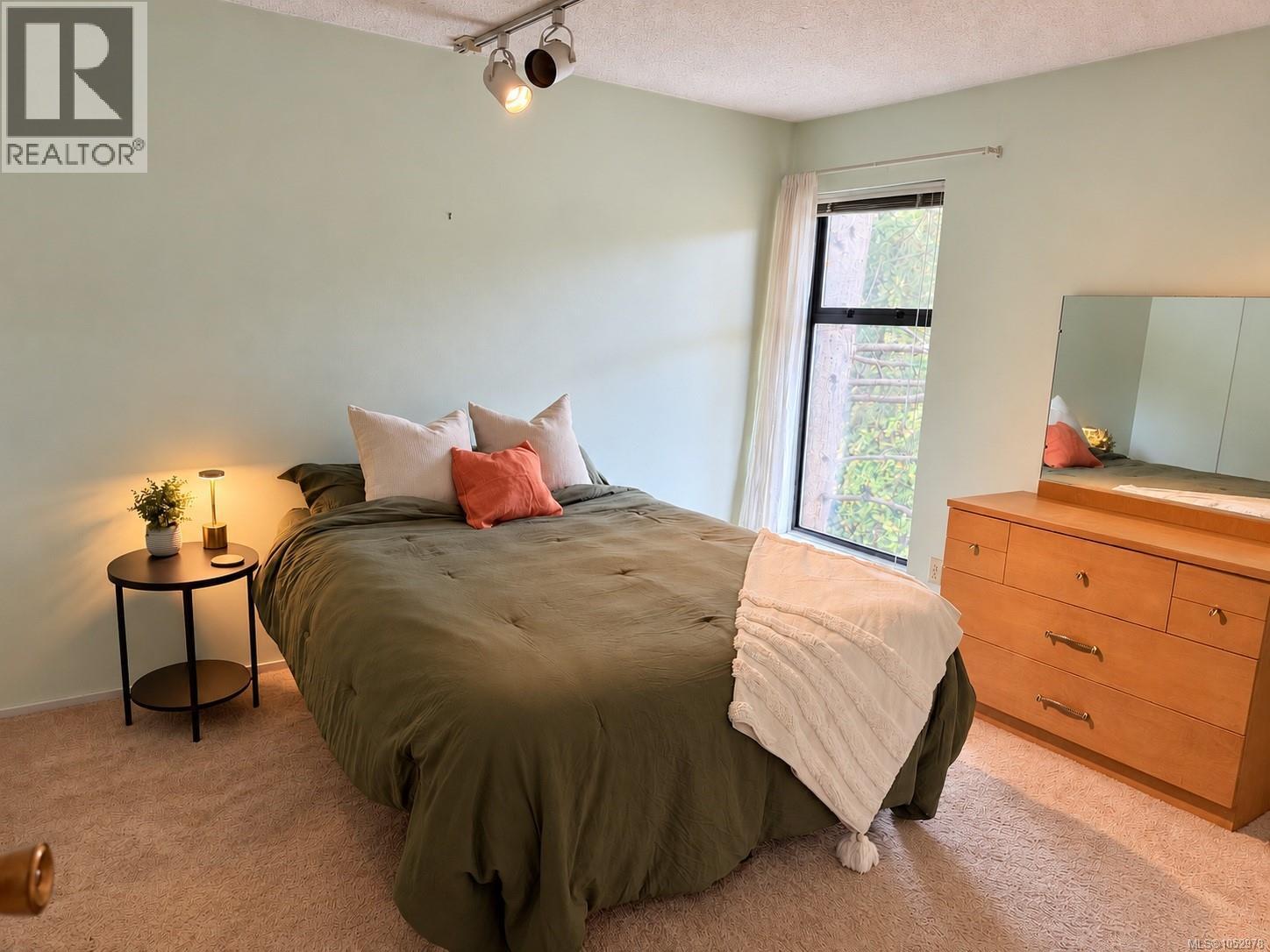  4039 Daffodil Place, Saanich