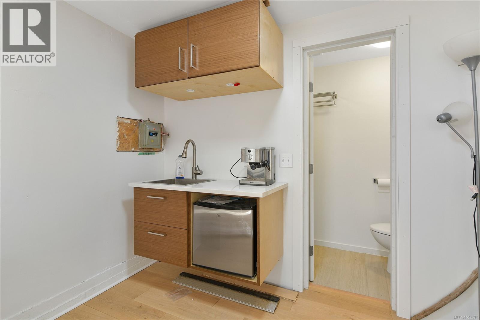  4039 Daffodil Place, Saanich