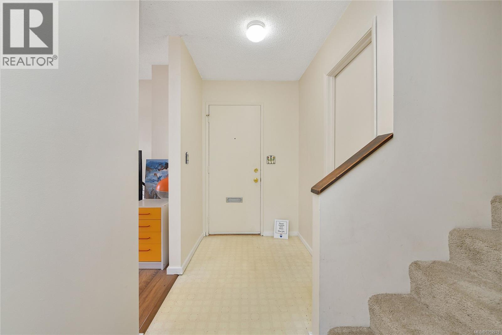  4039 Daffodil Place, Saanich