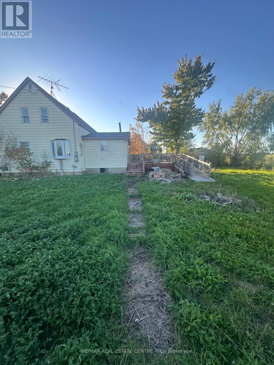 54 Mill Street West, Chatham-Kent, ON photo 2