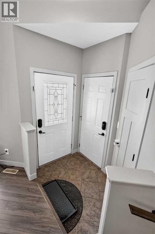 8902 95 Avenue, Grande Prairie — photo 2