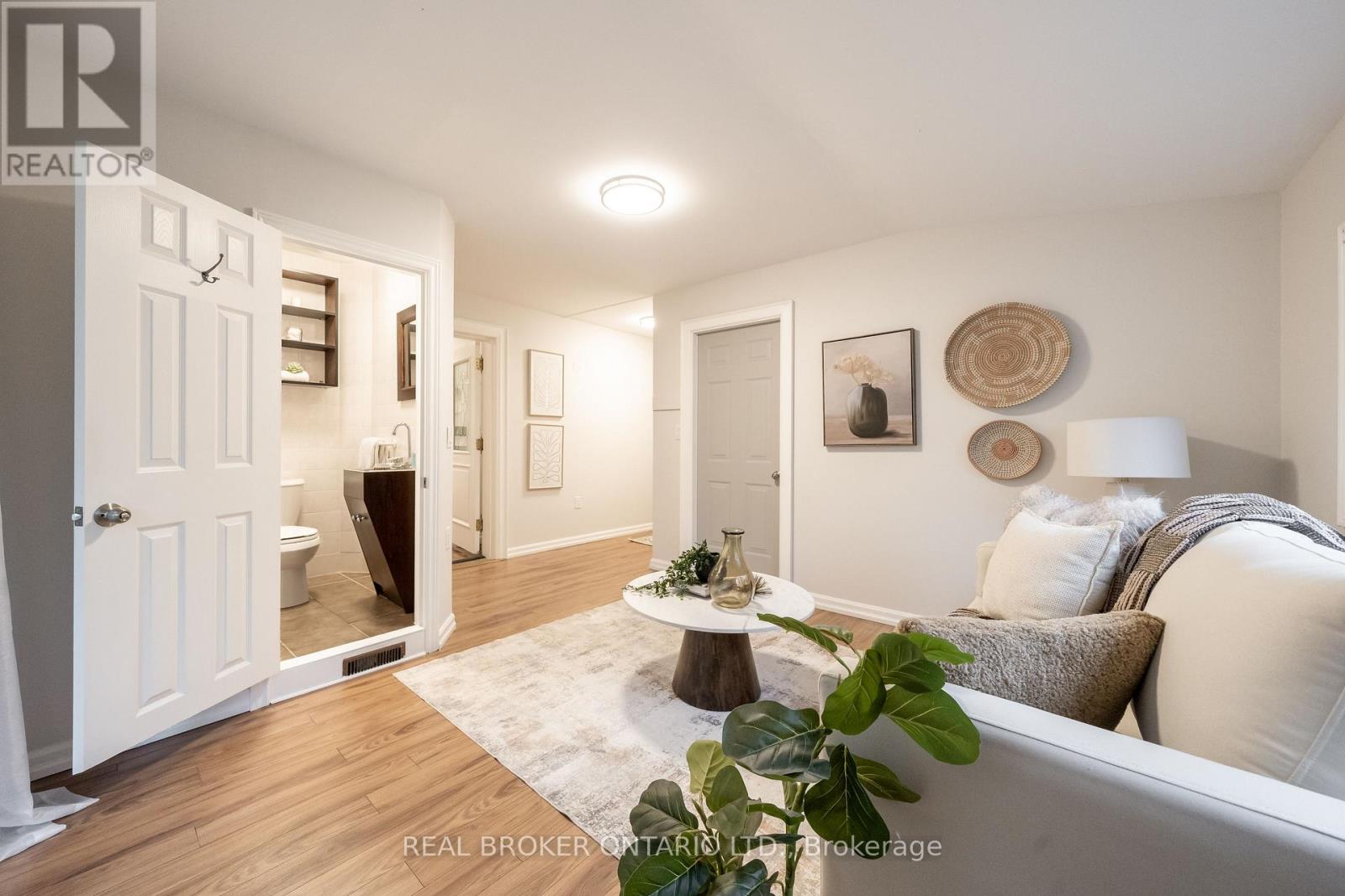 53 Kingslake Road, Toronto, ON photo 22
