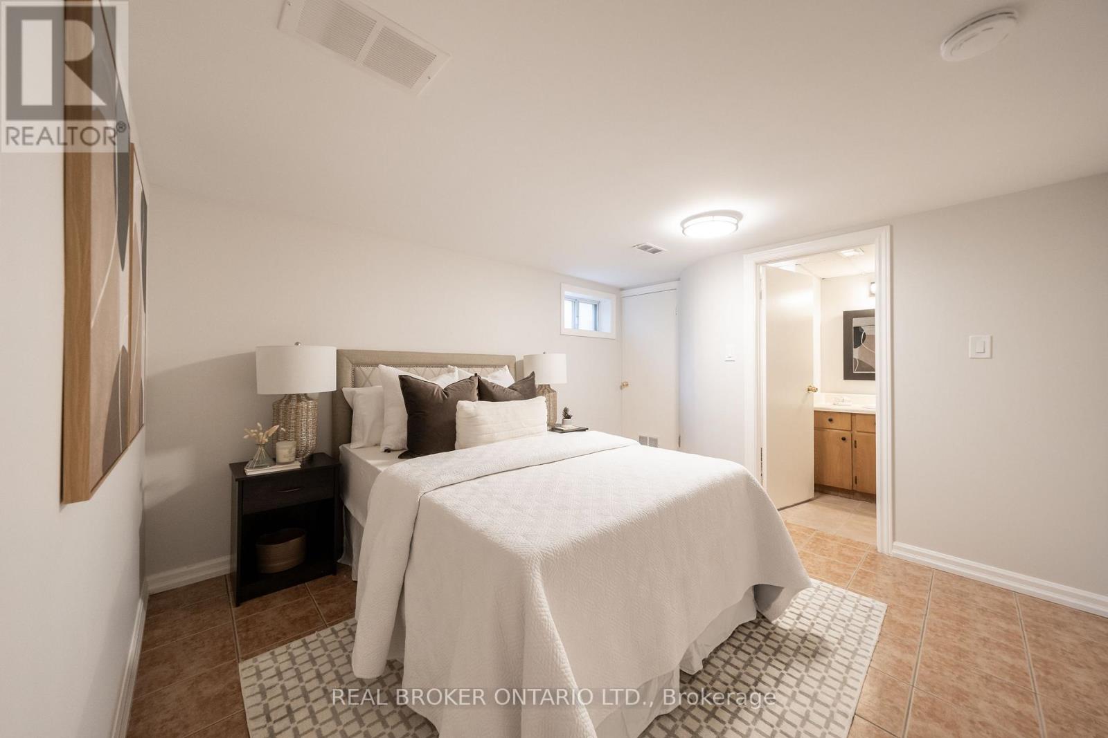 53 Kingslake Road, Toronto, ON photo 29