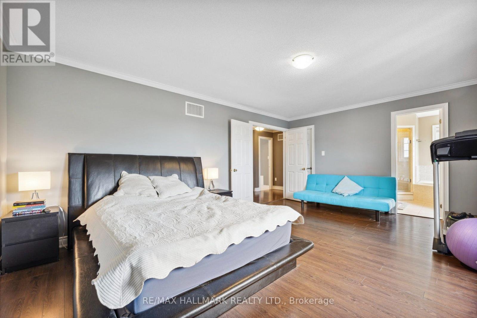447 Longworth Avenue, Clarington, ON photo 15