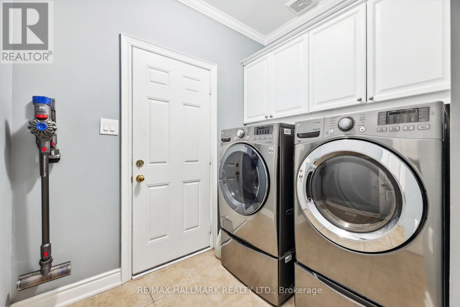 447 Longworth Avenue, Clarington, ON photo 39