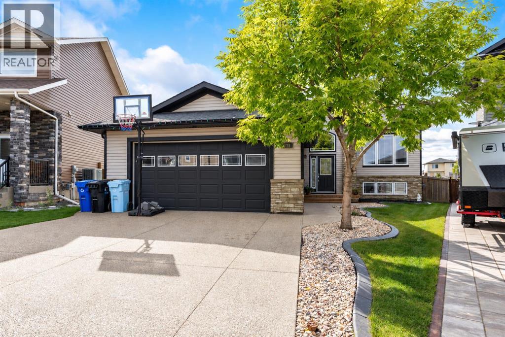 128 Mountain Avens Crescent, Fort McMurray