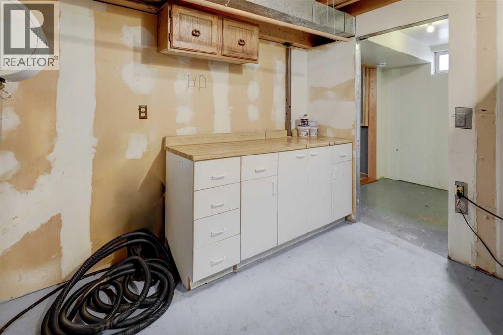 325 Flett Drive NE, photo 28 of 42