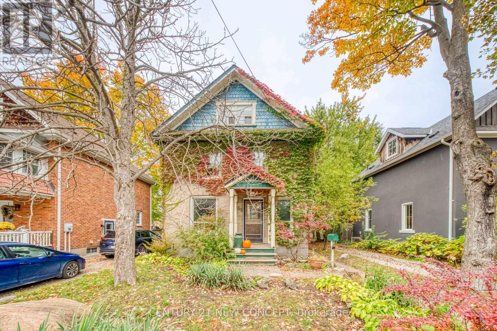 68 VICTORIA STREET, Barrie (Sanford)