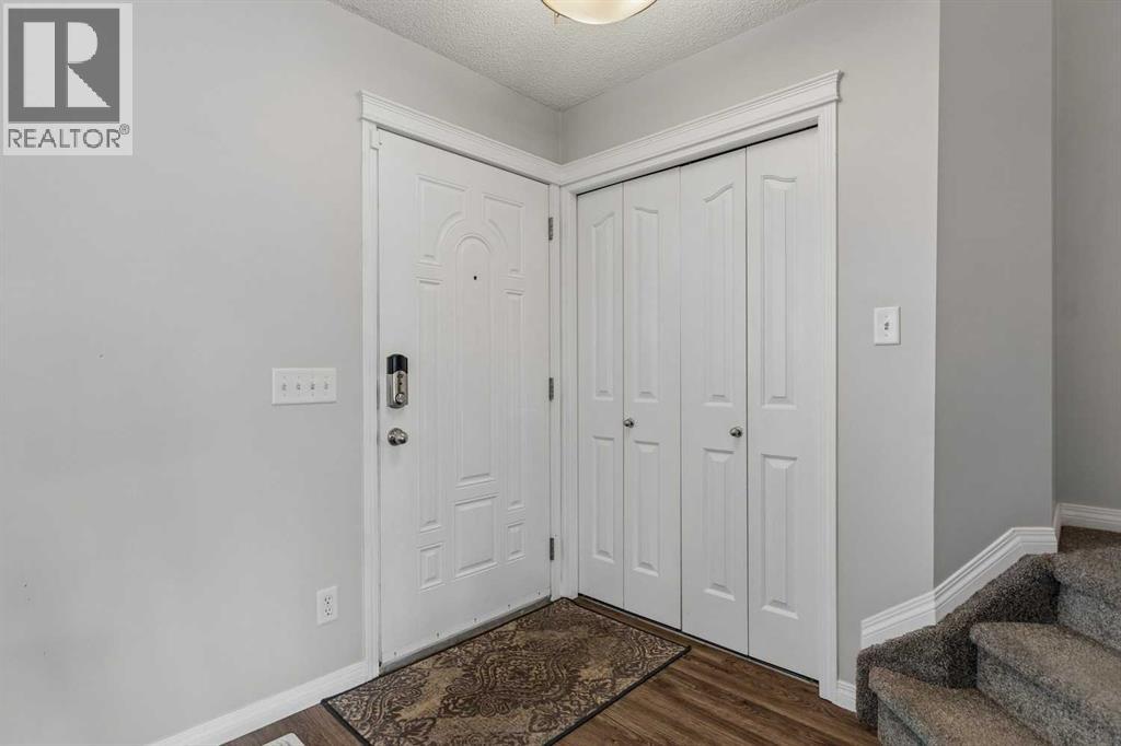 140 Prestwick Villas SE, Calgary — photo 2