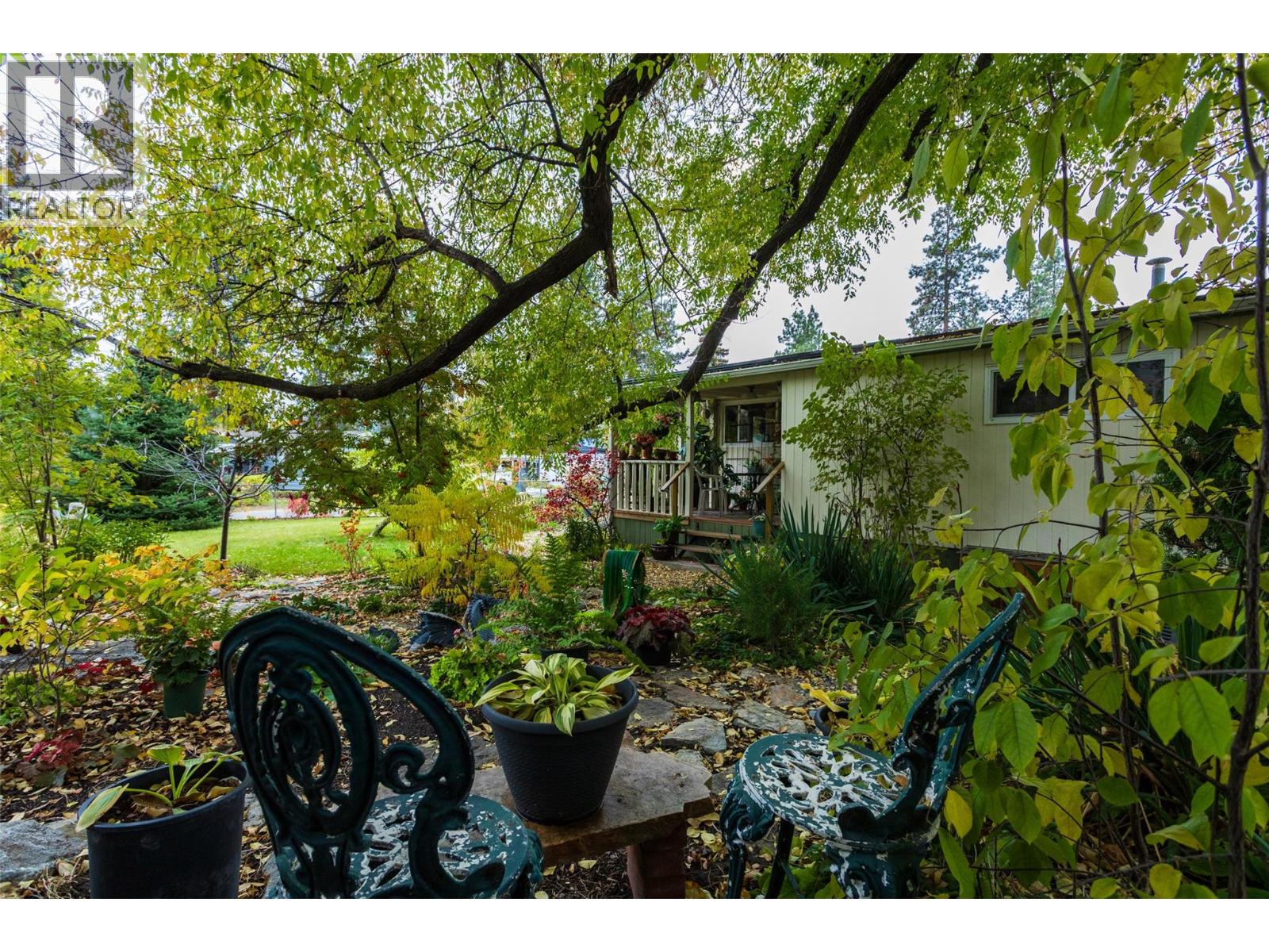 12 1999 Hwy 97 Highway South, West Kelowna