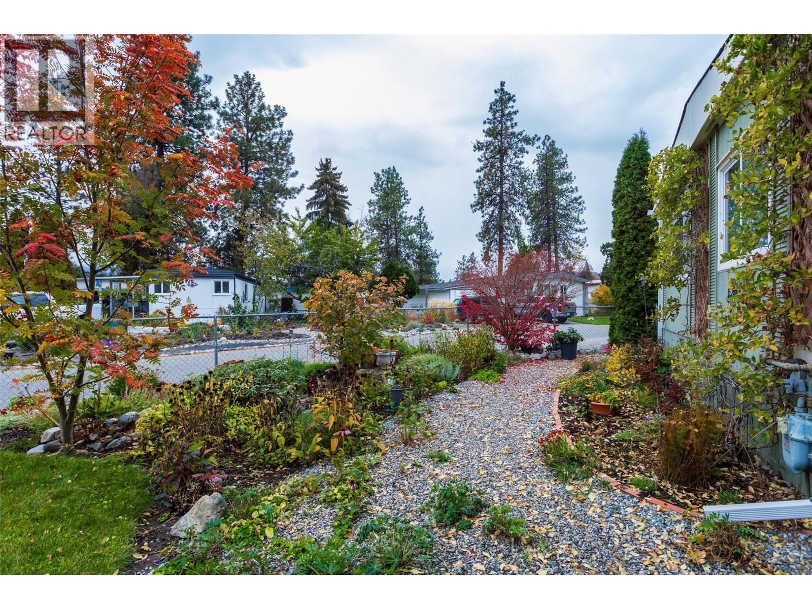 12 1999 Hwy 97 Highway South, West Kelowna