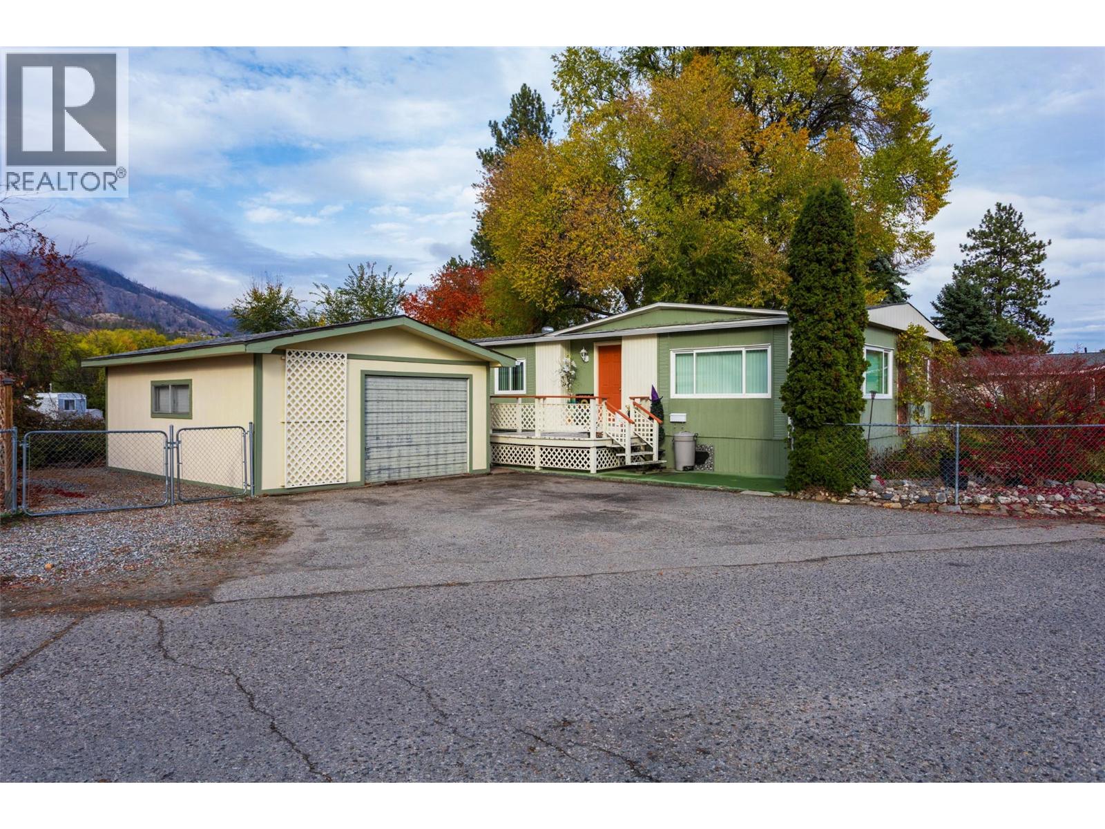 12 1999 Hwy 97 Highway South, West Kelowna