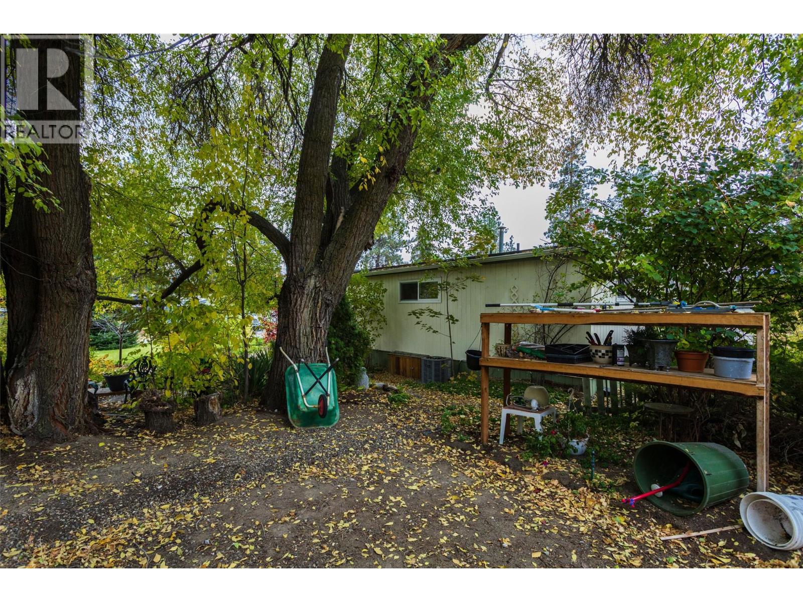 12 1999 Hwy 97 Highway South, West Kelowna