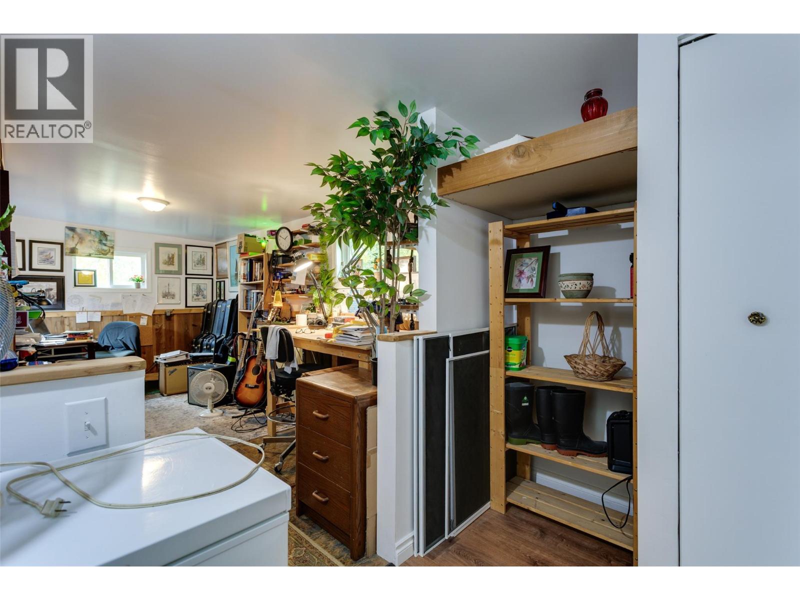 12 1999 Hwy 97 Highway South, West Kelowna