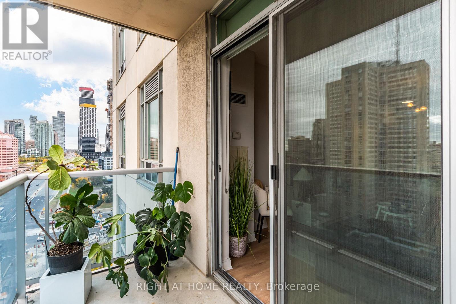 1405- 70 Absolute Avenue, Mississauga, ON photo 19