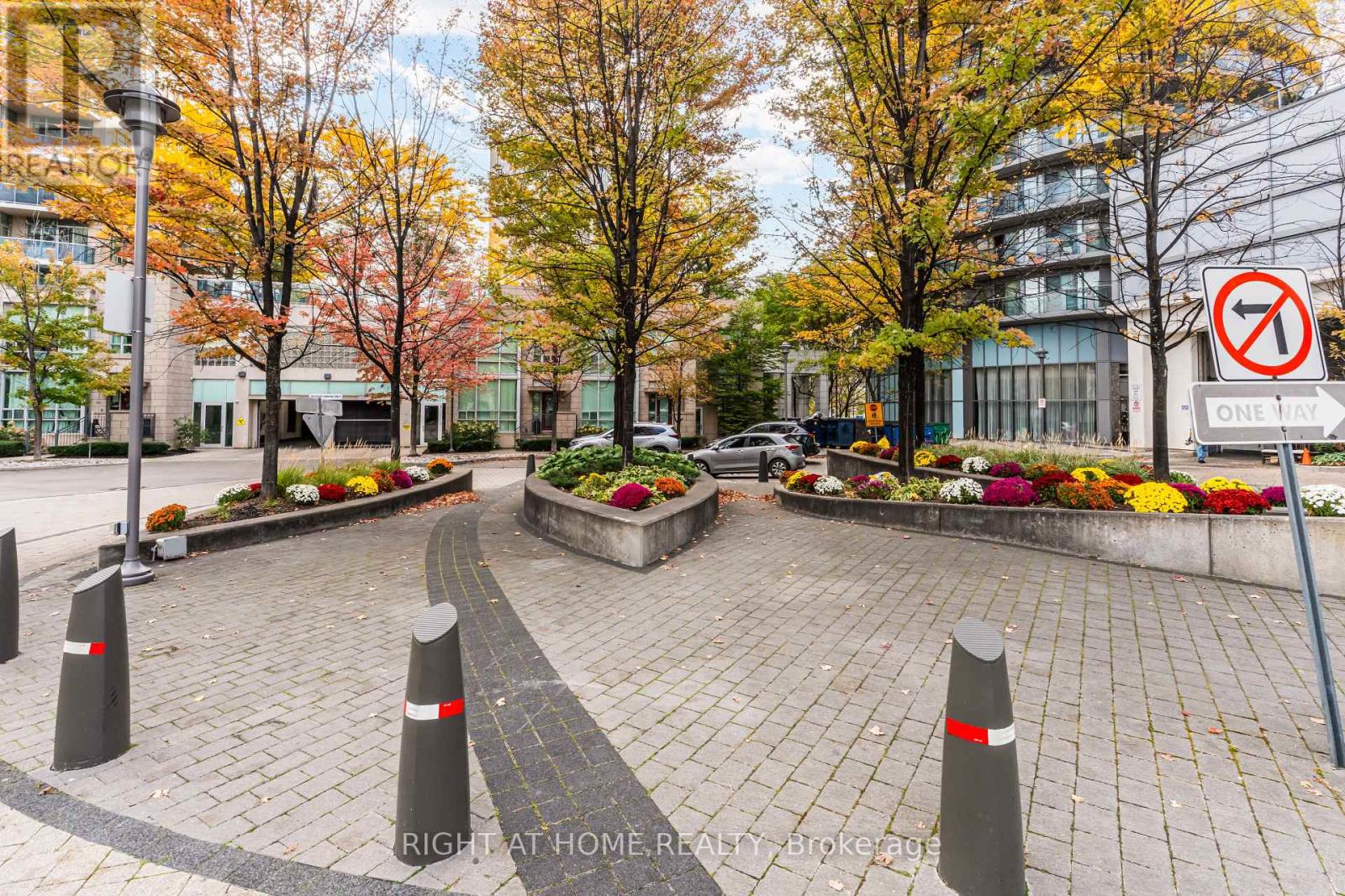 1405- 70 Absolute Avenue, Mississauga, ON photo 29