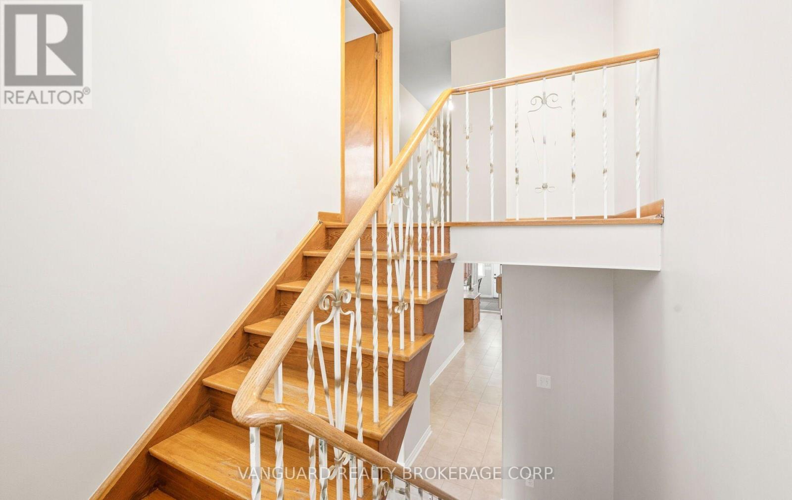 182 Rustic Road, Toronto, ON photo 27