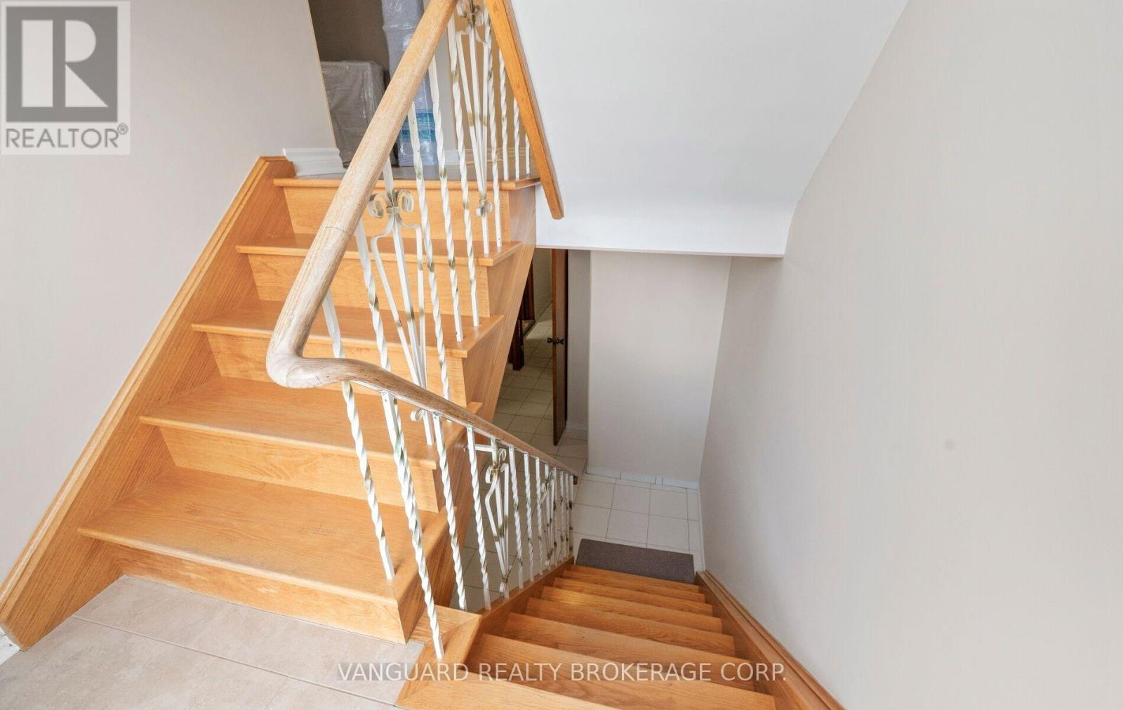 182 Rustic Road, Toronto, ON photo 38