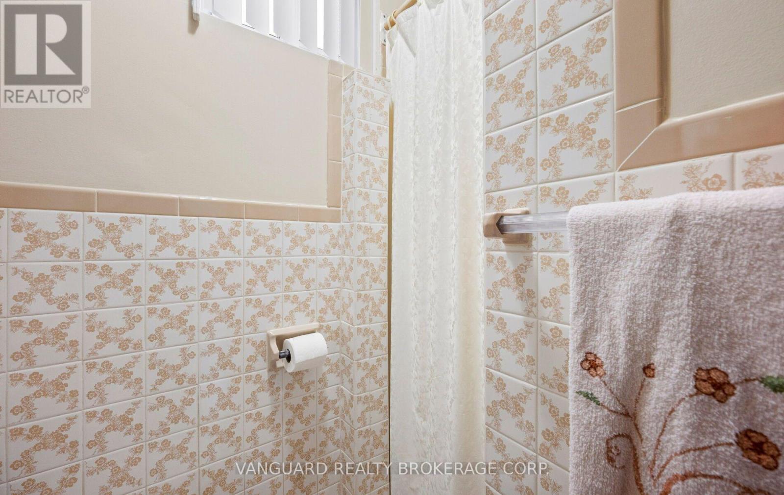 182 Rustic Road, Toronto, ON photo 44