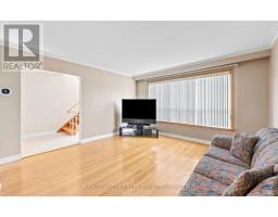 182 Rustic Road, Toronto, ON M6L1W1 Photo 11