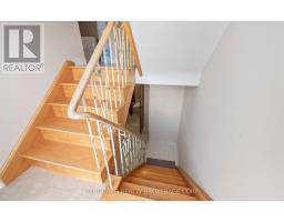 182 Rustic Road, Toronto, ON M6L1W1 Photo 38