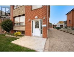 182 Rustic Road, Toronto, ON M6L1W1 Photo 9