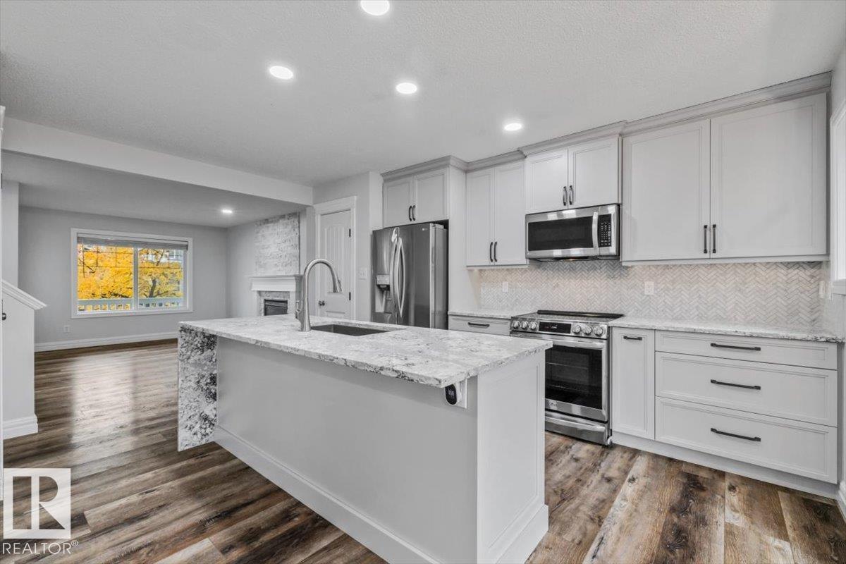 26 VIVIAN WY, photo 9 of 54