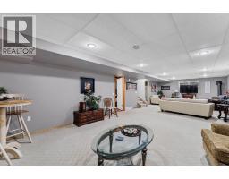 72 Sandstone Place Se, Medicine Hat, AB T1B4R9 Photo 34