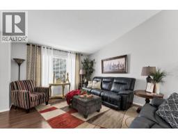 4pc Bathroom - 72 Sandstone Place Se, Medicine Hat, AB T1B4R9 Photo 8