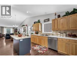 72 Sandstone Place Se, Medicine Hat, AB T1B4R9 Photo 16
