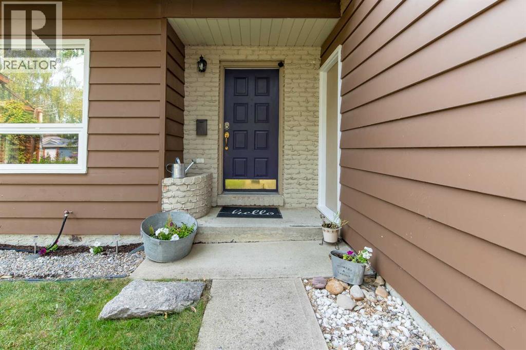 49 Iroquois Crescent W, Lethbridge — photo 4