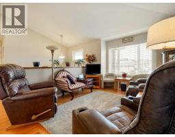 4pc Bathroom - 687 Parkside Drive, Coaldale, AB T1M1R7 Photo 8
