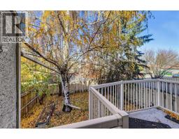 302 Woodvale Crescent Sw, Calgary, AB T2W3P3 Photo 22