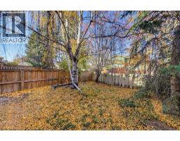 302 Woodvale Crescent Sw, Calgary, AB T2W3P3 Photo 20