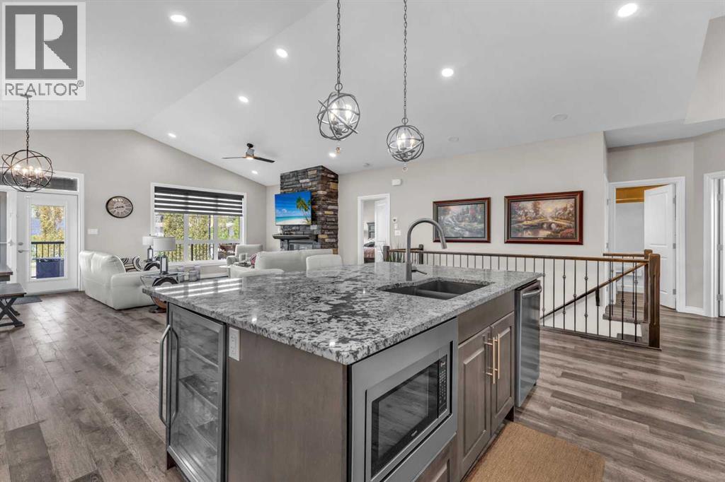 5052 Lakeshore Drive, Sylvan Lake — photo 5