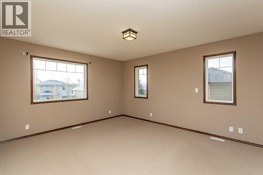23 Lanterman Close, Red Deer — photo 21