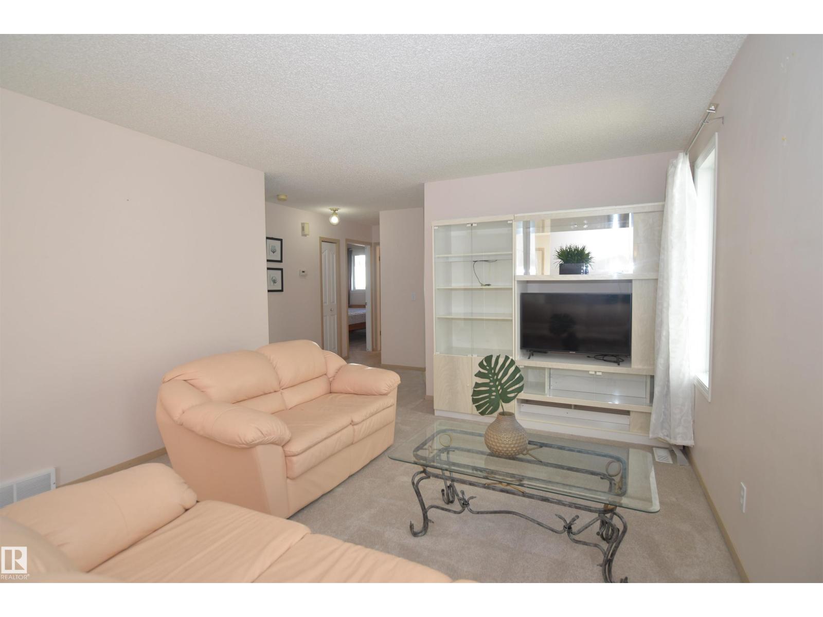 7936 154 AV NW, Edmonton — photo 5