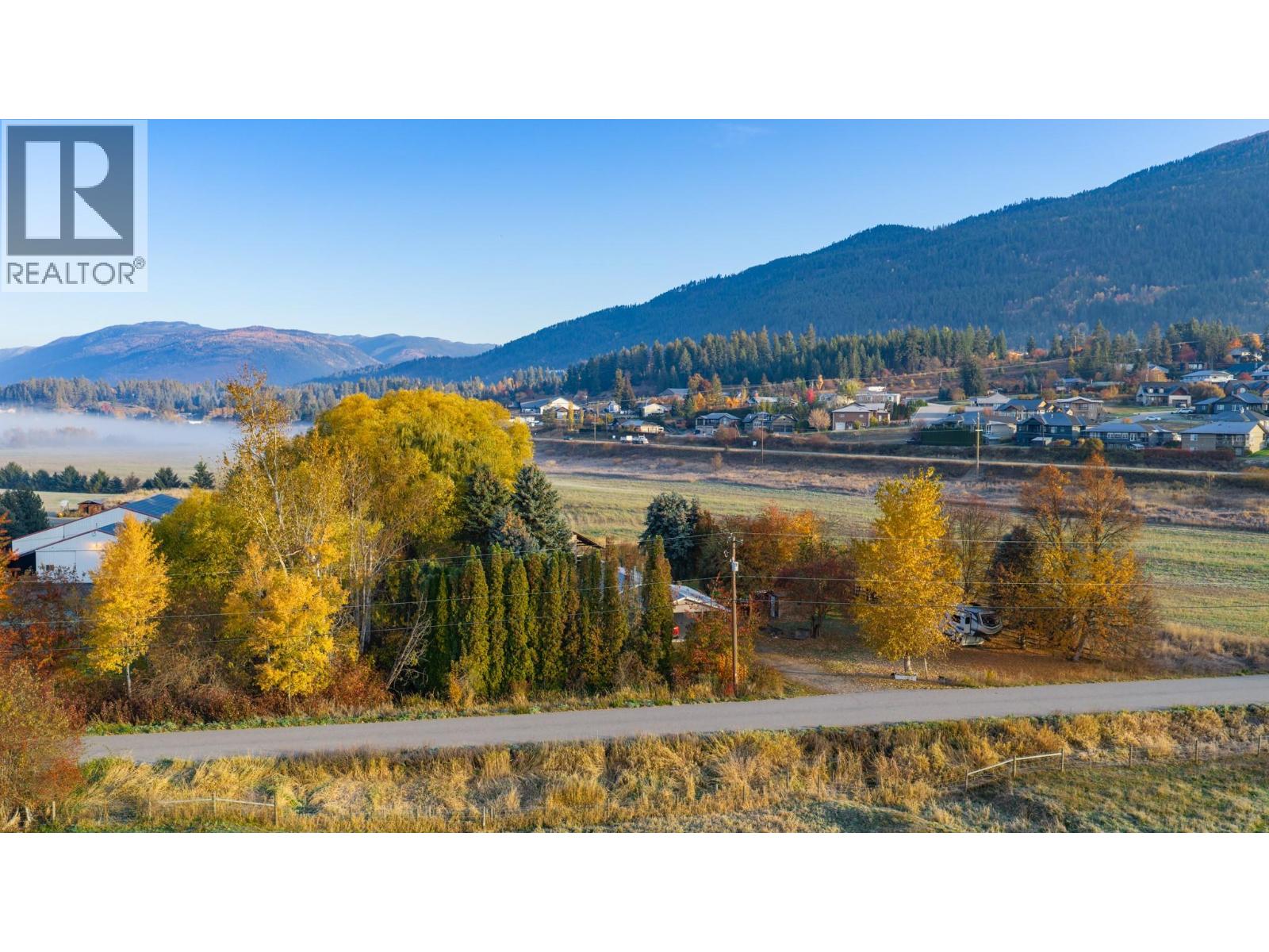 306 Kootenay River Road - 37