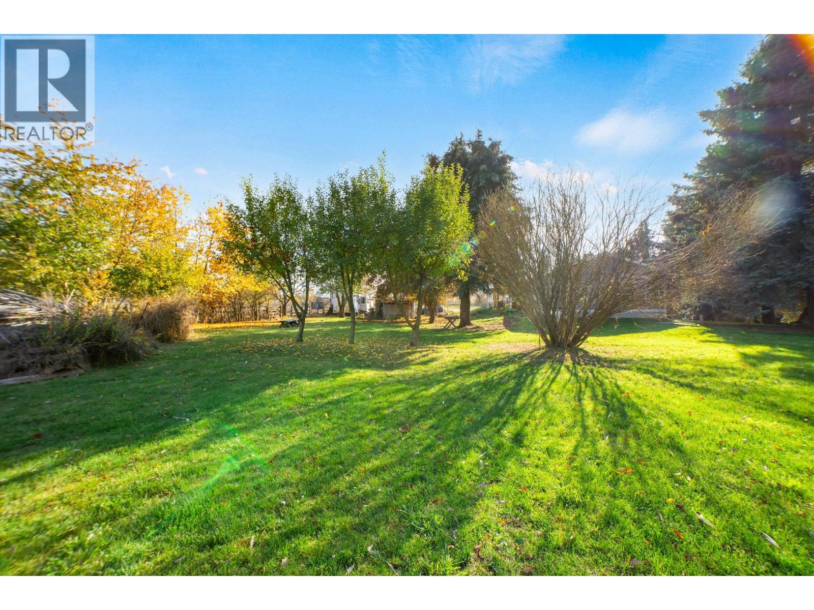 306 Kootenay River Road - 31