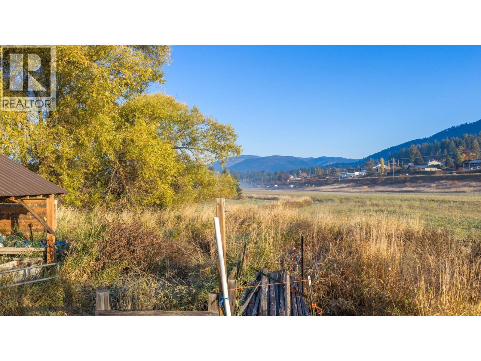 306 Kootenay River Road - 24