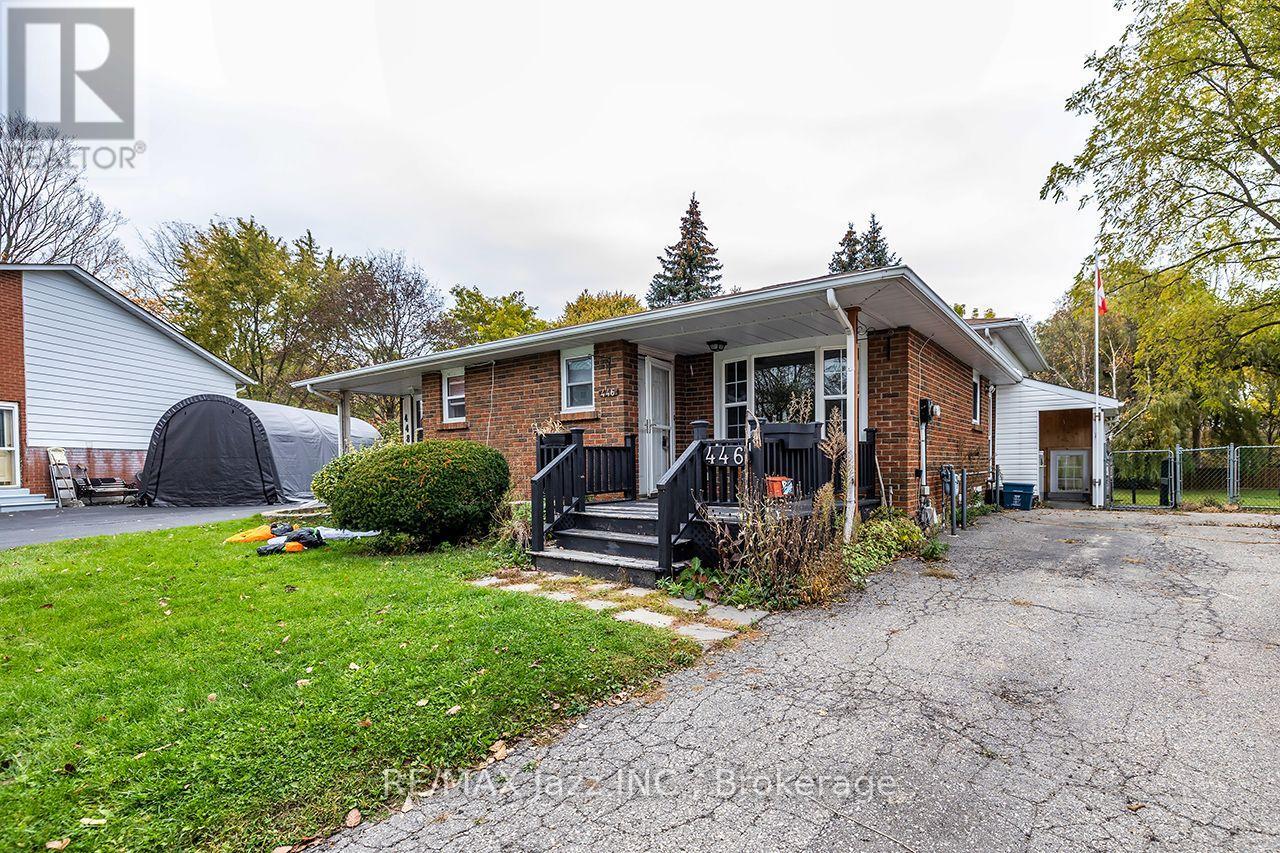 446 BREST COURT, Oshawa (Central)
