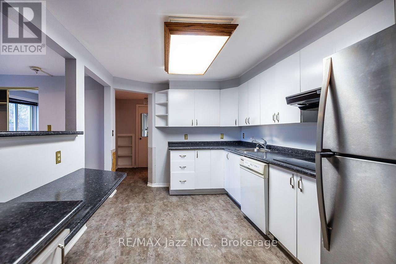 446 Brest Court, Oshawa, ON photo 16