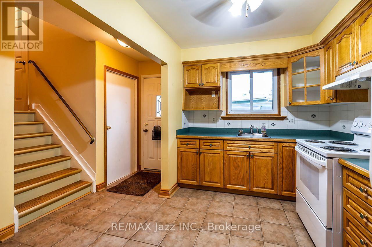 446 BREST COURT, Oshawa (Central) — photo 8