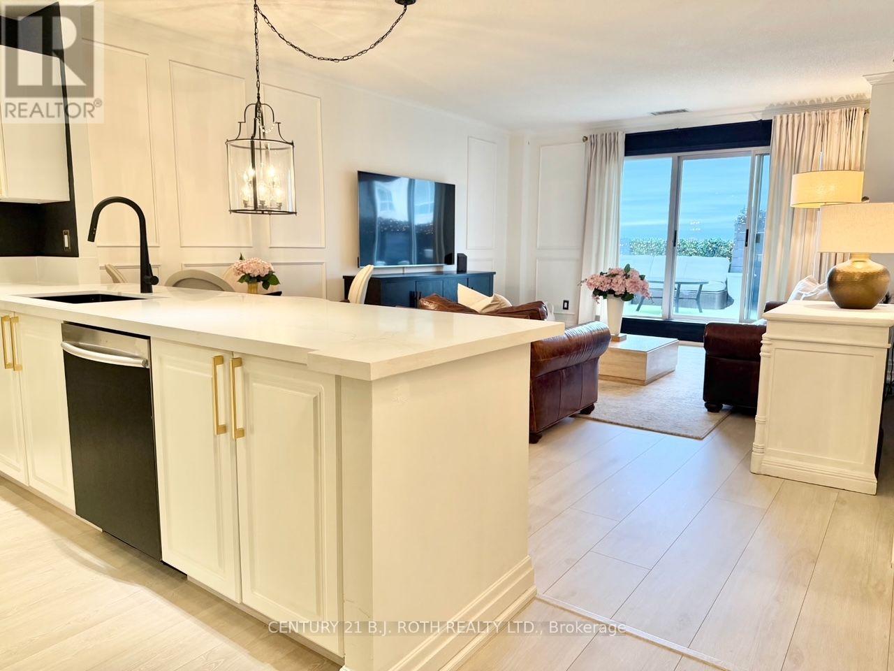 LP915 - 18 CONCORDE PLACE, Toronto (Banbury-Don Mills) — photo 8