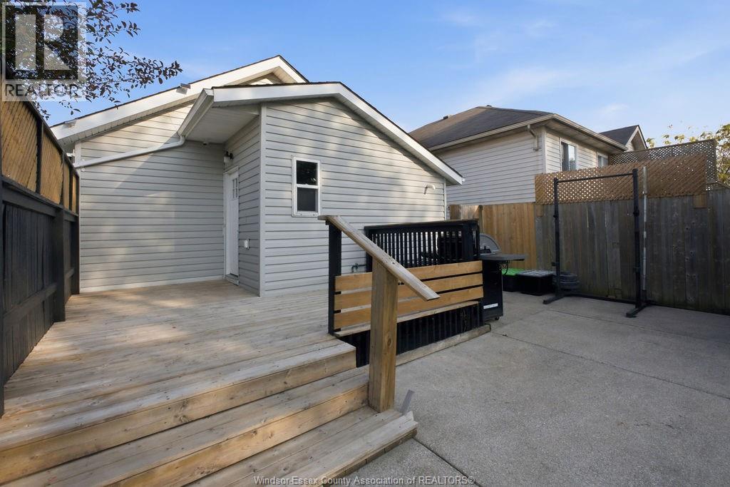 1903 BUCKINGHAM DRIVE - 18