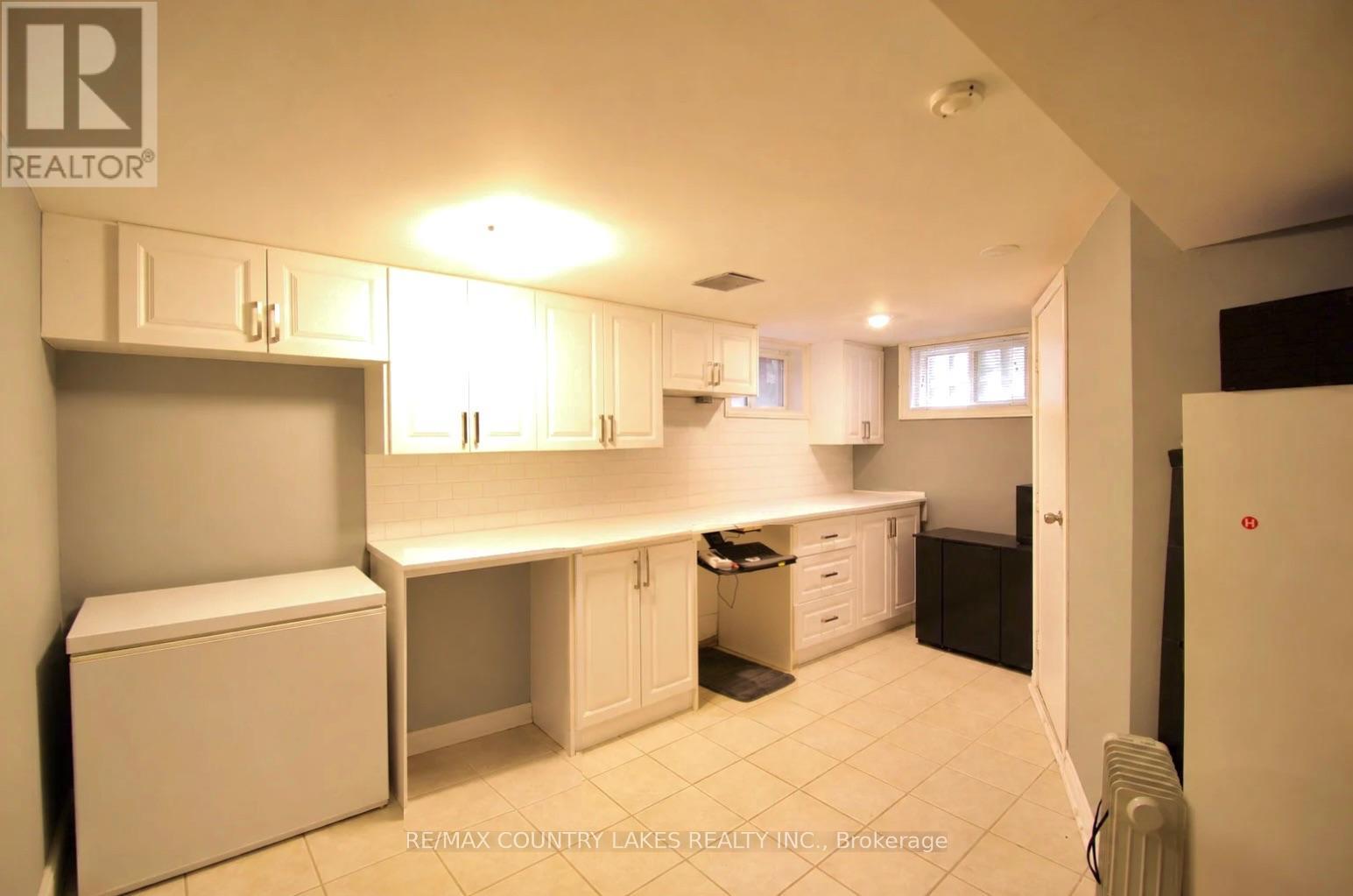 403 Walnut Street West, Whitby, ON photo 18